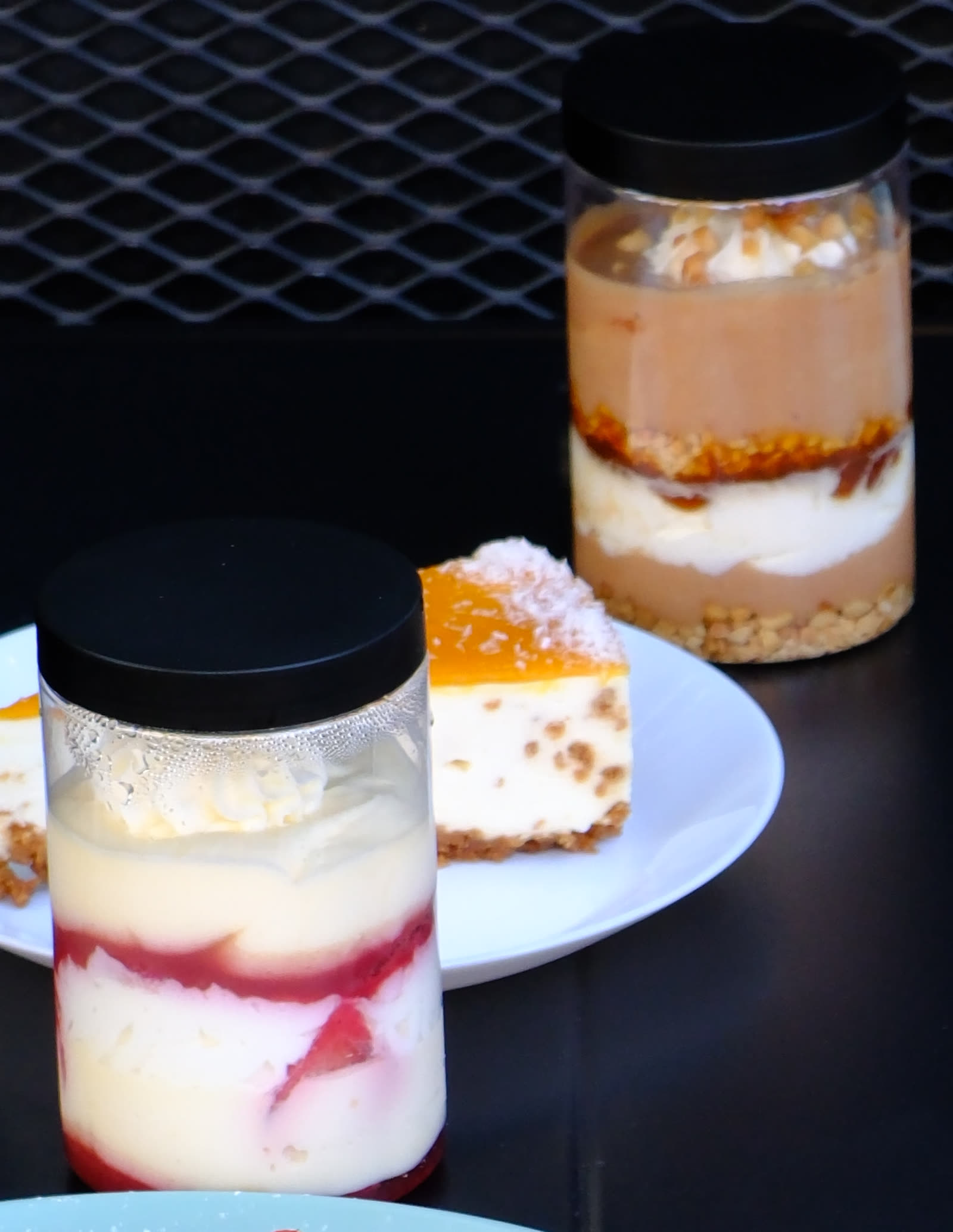 Duo de verrines caramel et fraise